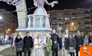 Jorge Rodríguez presideix la tradicional “cremà” de la falla dels Júniors de Sant Josep - (foto 2)